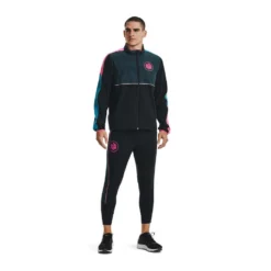 Under Armour Mens UA Run Anywhere Storm Jacket -Under Armour Shop Rebel 62325401 04 black hi res
